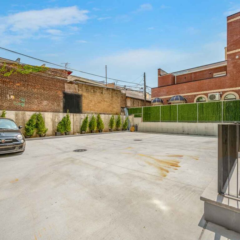 AMORELLI_22-19-33-ST-19_WEB