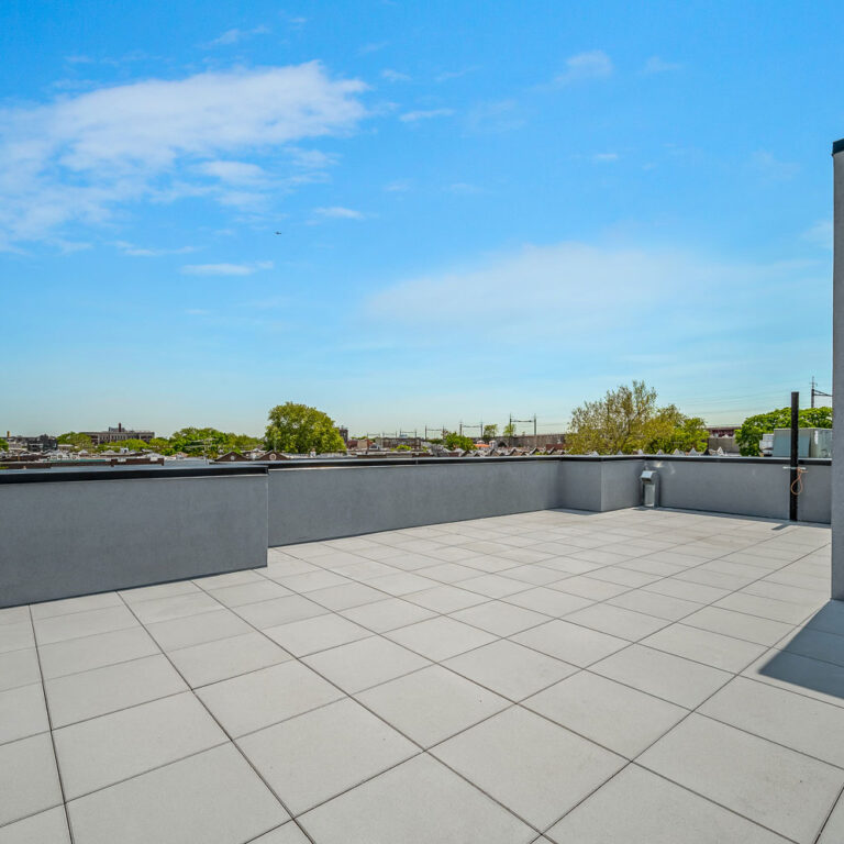 AMORELLI_22-19-33-ST-21_WEB