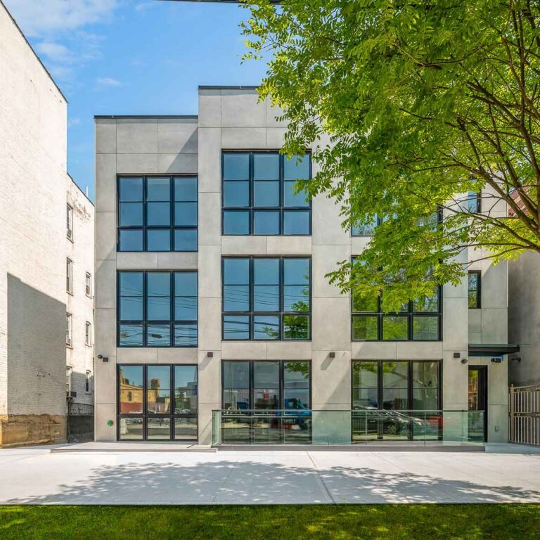 AMORELLI_22-19-33-ST-7_WEB